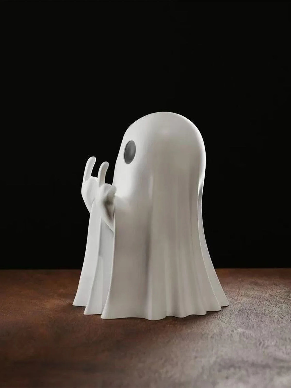 Funny Middle Finger Ghost Statue (7.5cm)