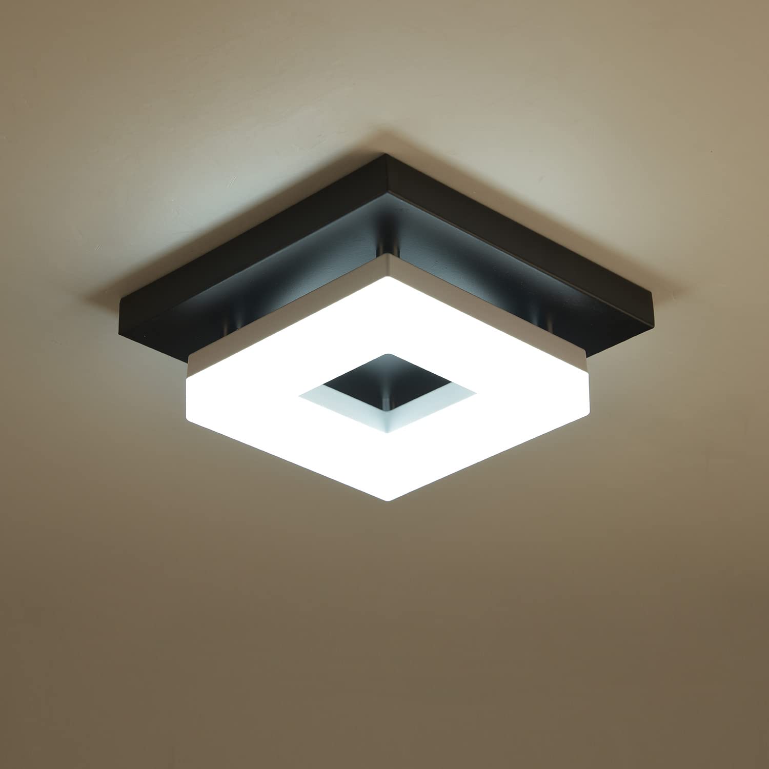 Modern LED Ceiling Light 8W Square – Adjustable Colour Temperature for Bathroom, Hallway & Closet (Black)